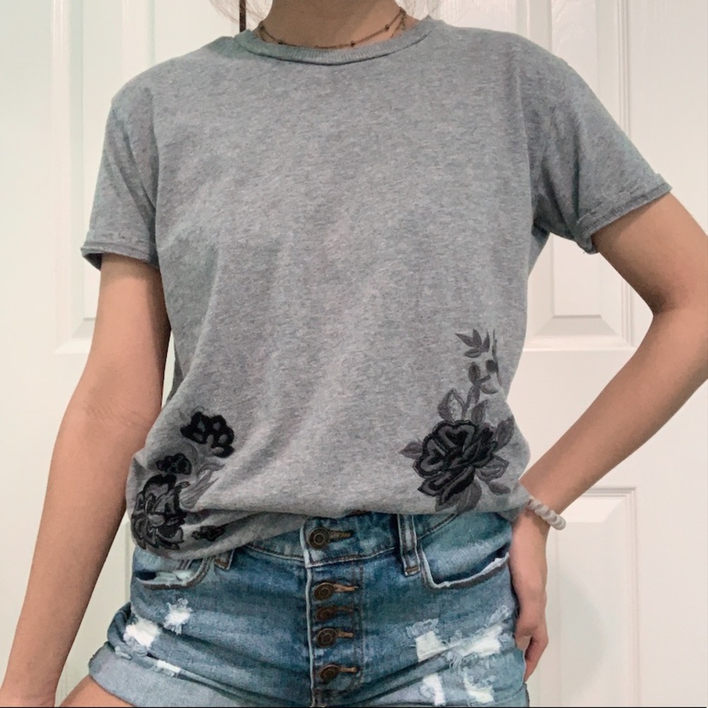 Hollister grey embroidered tee